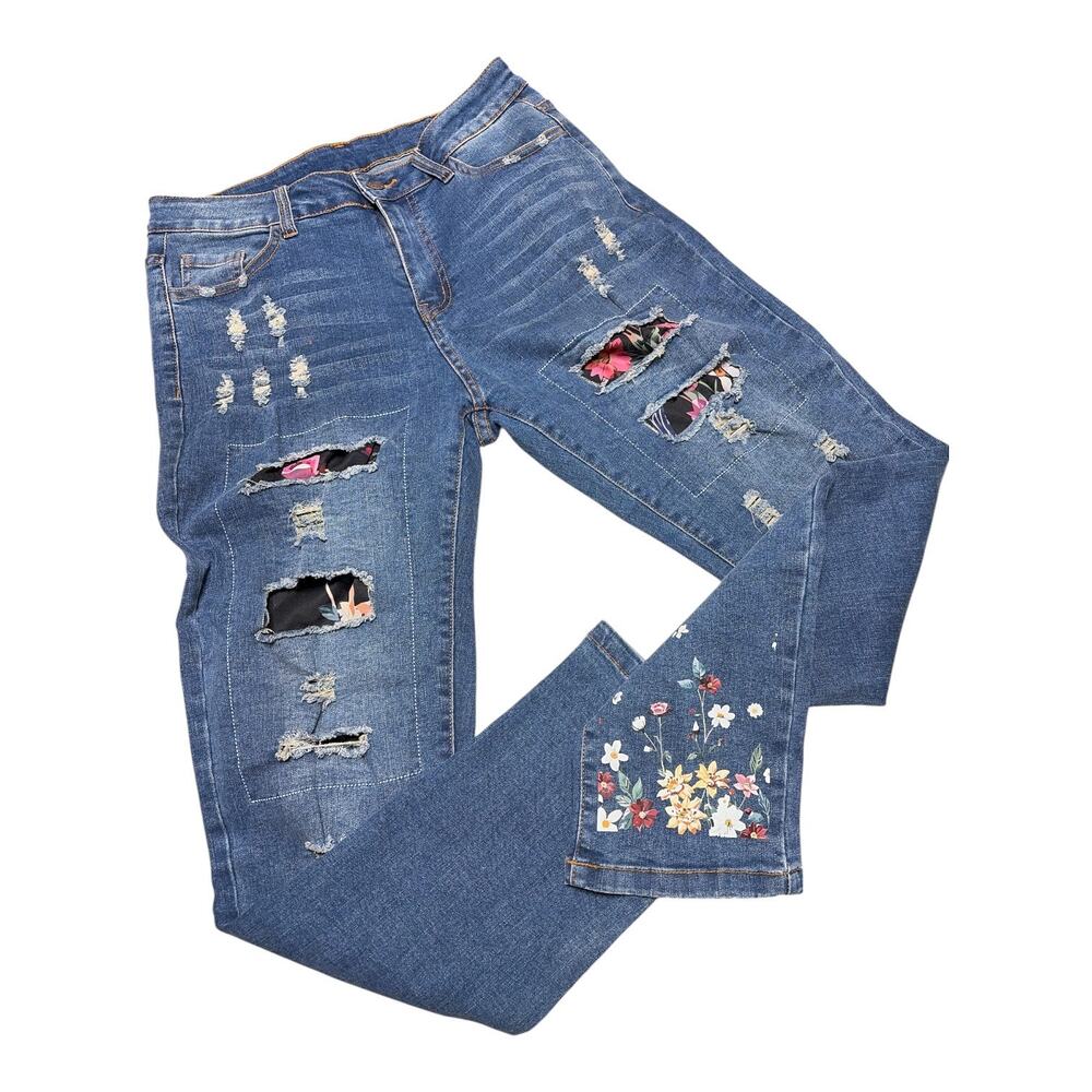 Boyfriend Distressed Patchwork Denim Jeans size Medium - Picture 7 of 11